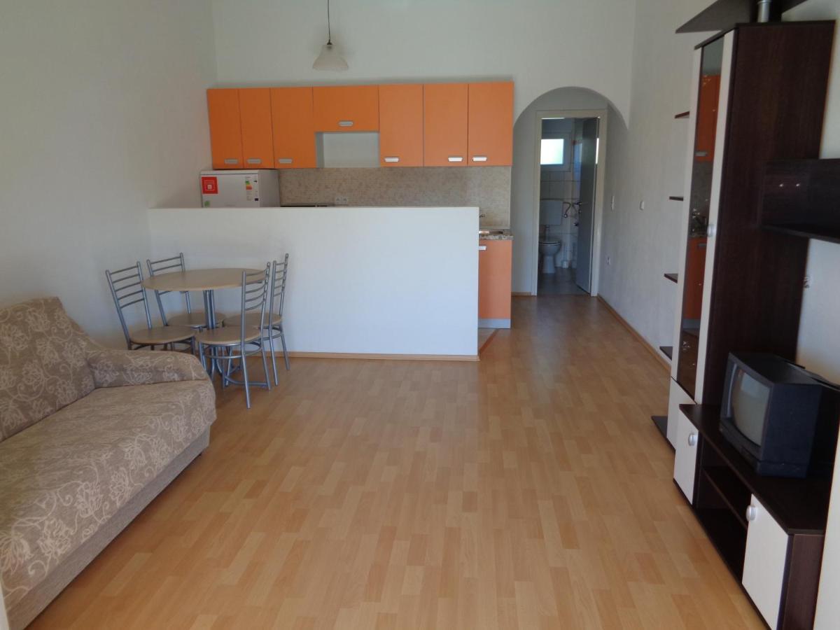 Apartman Kristo Vir Exterior foto